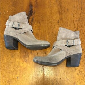 BCBGeneration Aries Ankle Booties - Size 7.5